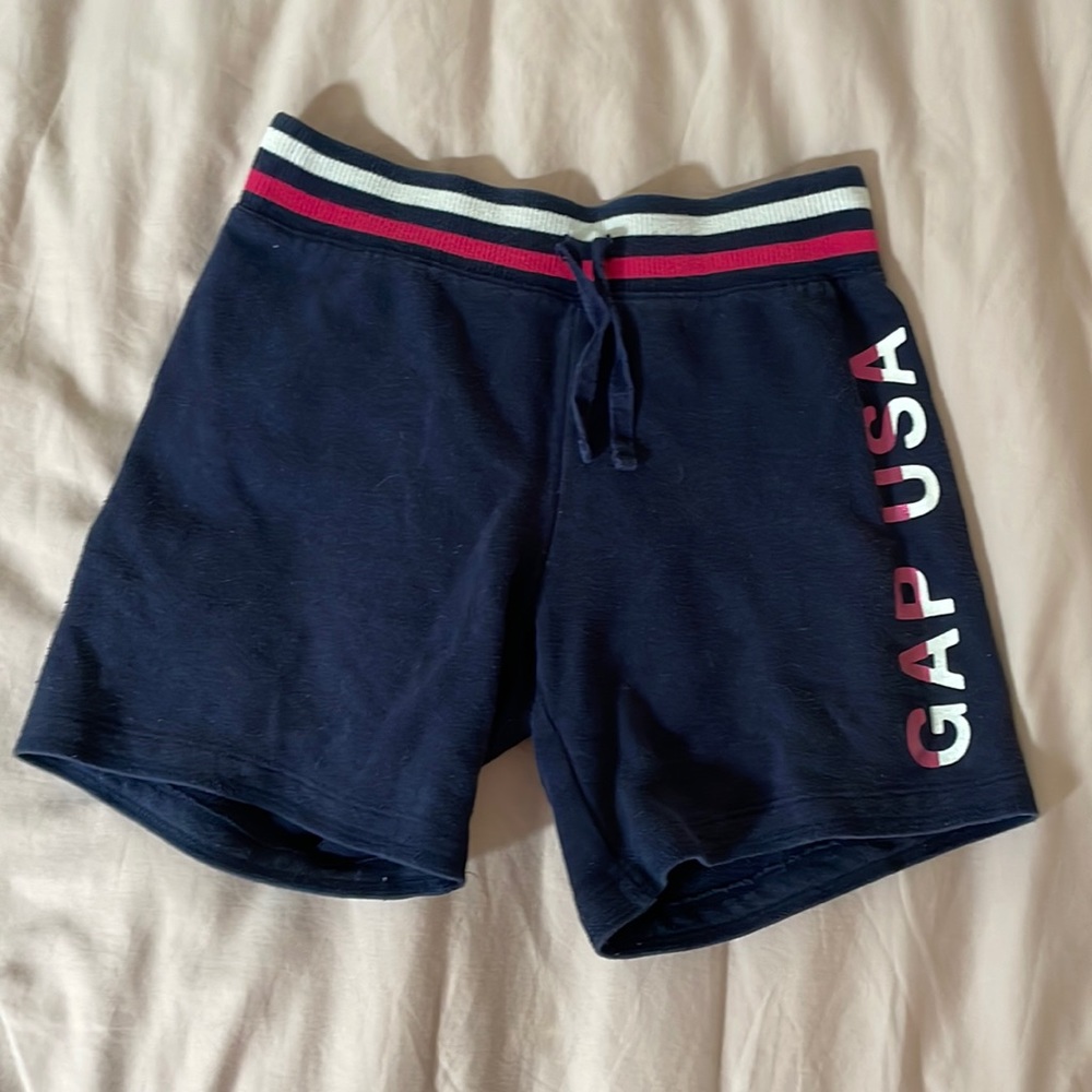 GAP USA set of shorts and pants